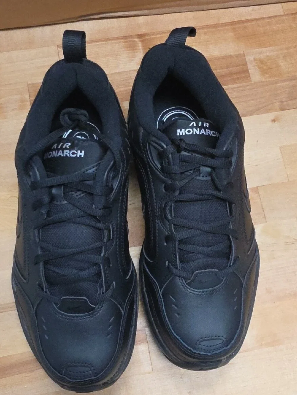 Nike Air Monarch Black Size 8 Wide
